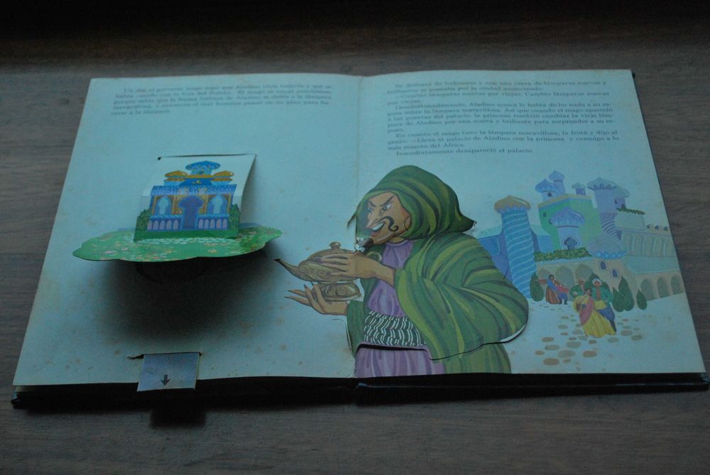 Aladino Y La Lampara Maravillosa (Un Libro Mágico)