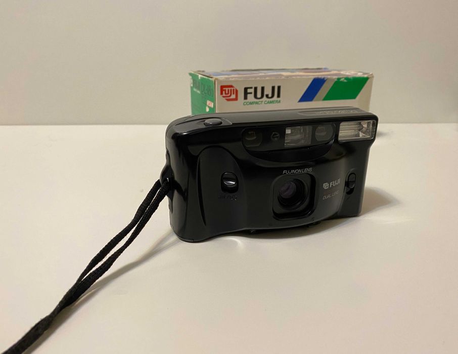 Лот Фотоаппаратов Olympus Mju I, Olympus Mju II, Fuji DL-180 Tele
