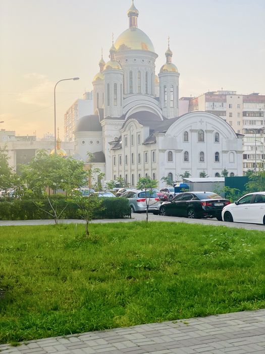 МЕТРО Позняки  10 хв. 1-к 45 м2 в ЖК "Патріотика" МОНОЛІТНИЙ БУДИНОК