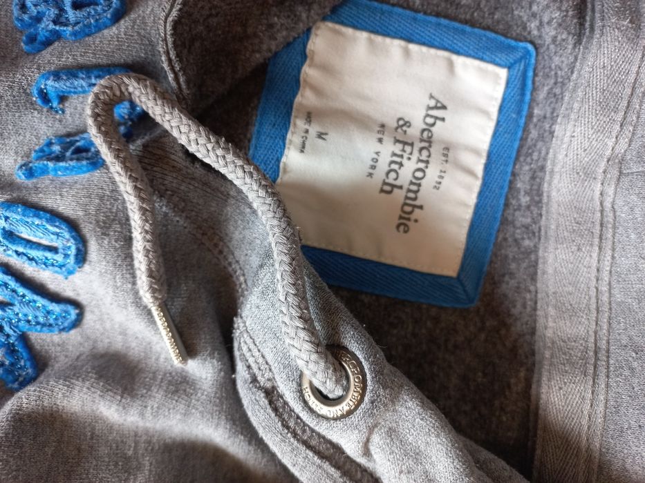 Bluza z kapturem Abercrombie & Fitch rozmiar M