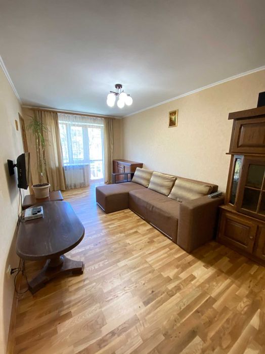 Оренда 2 кім. квартири вул. Володимира Великого