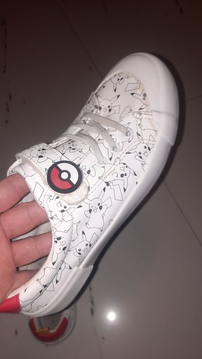 Tenisówki pokemon 38