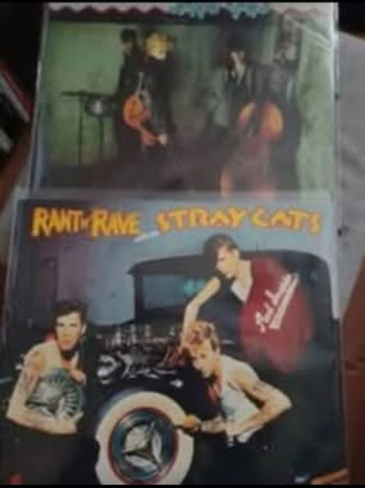 Stray Cats 
Raw N rave with the  stray

Stray Cats 
Stray Cats

Capas