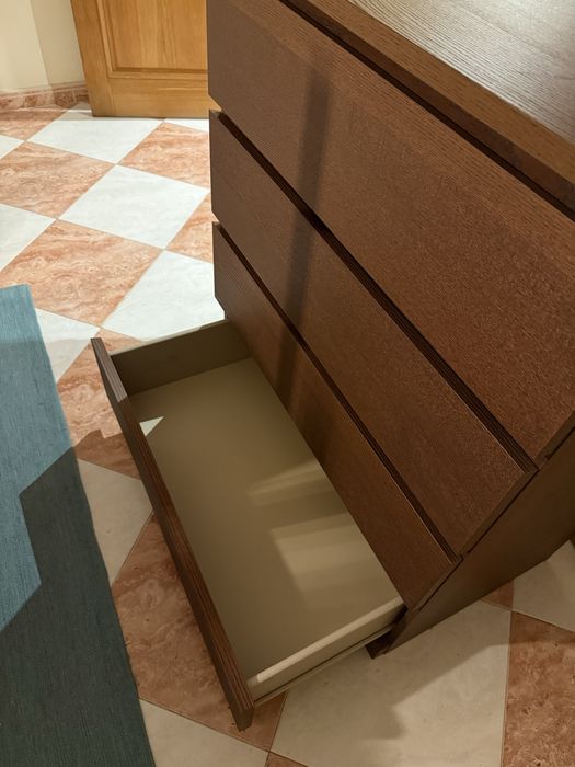 Cómoda IKEA MALM 4 Gavetas
