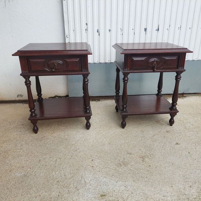 Quarto de casal  em madeira maciça