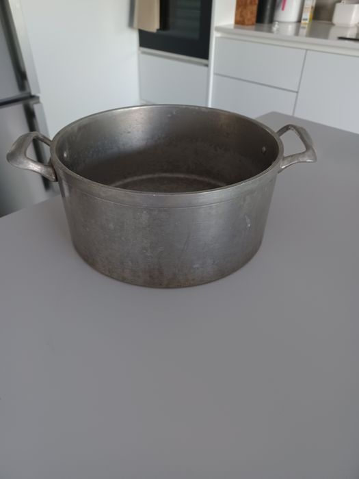 Tachos de ferro para restauração