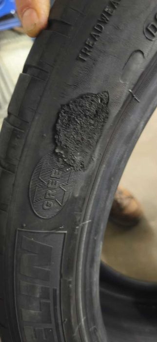 3 Pneus Michelin 295/35 R21 107Y