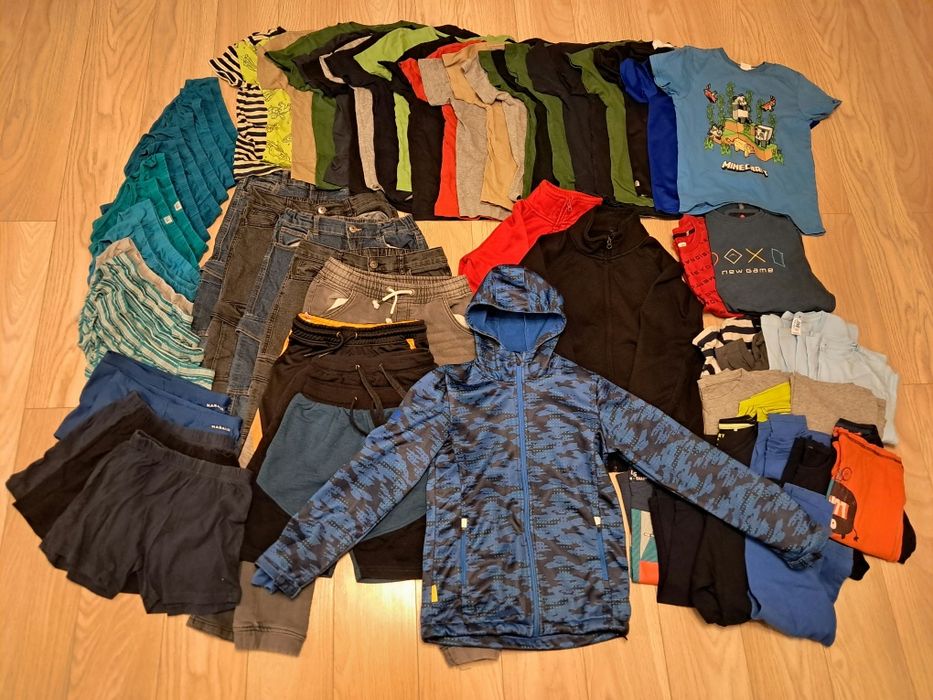 Pudło karton ubrań chłopięcych 74 sztuk rozmiary 134, 140, 146, 1524