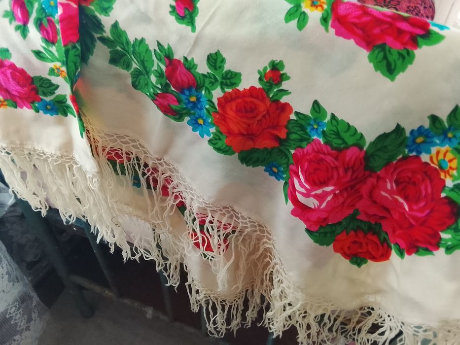 Українська хустка шерстяна старого гатунку,не машина