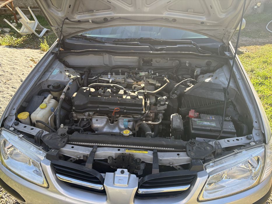 Nissan Almera 1.5 Gasolina — 172.683 km