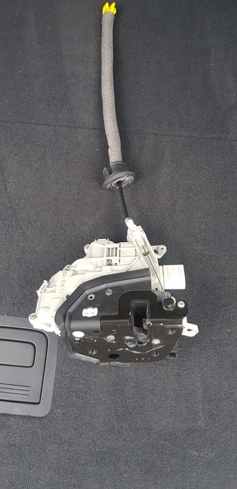 Zamek lewy tył Audi A6 c7 2.0 tdi
