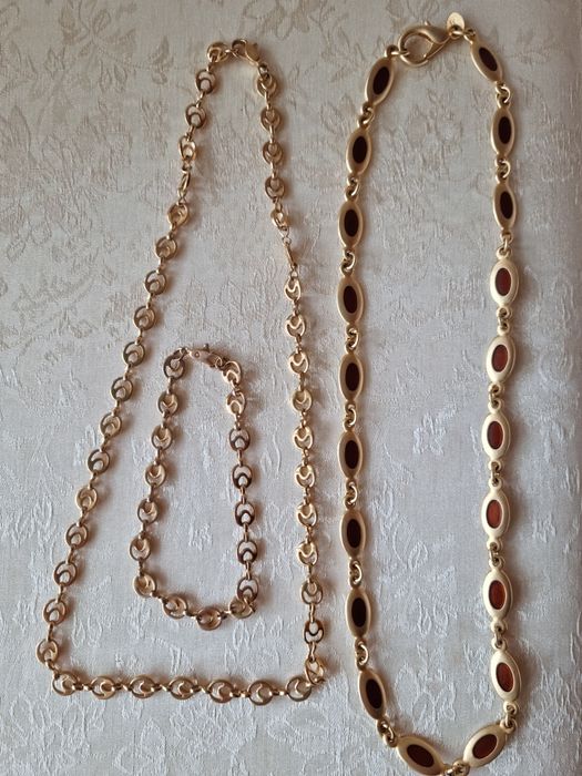 1 colar e 1 conjunto de colar + pulseira