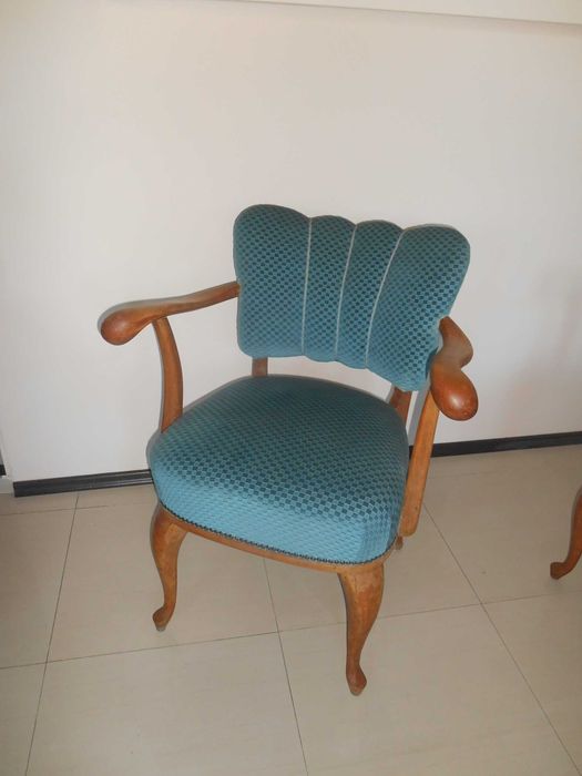 piekne stylowe solidne fotele krzesła