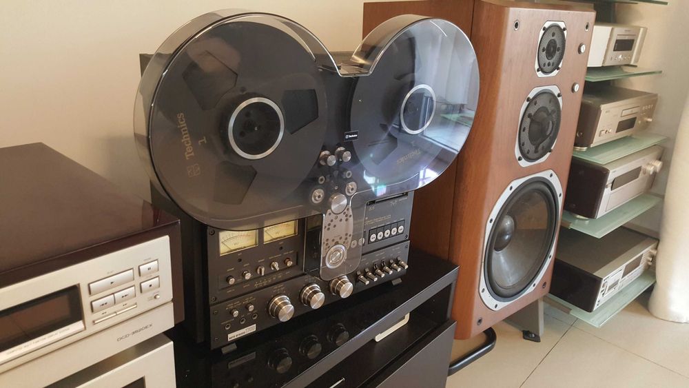 Magnetofon szpulowy Technics RS 1700 Top