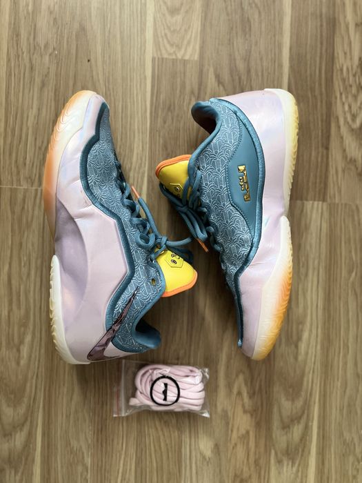 Баскетбольні кросівки nike lebron 23 12,5us