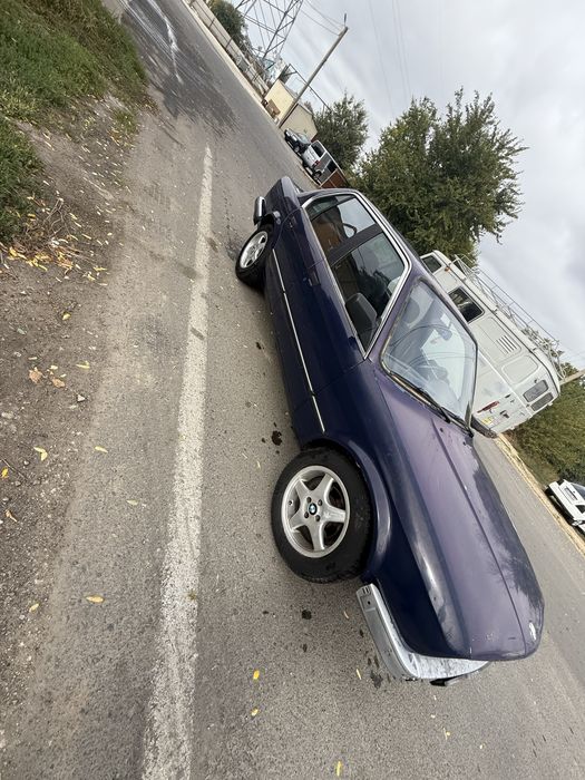 BMW E30 м50б20..