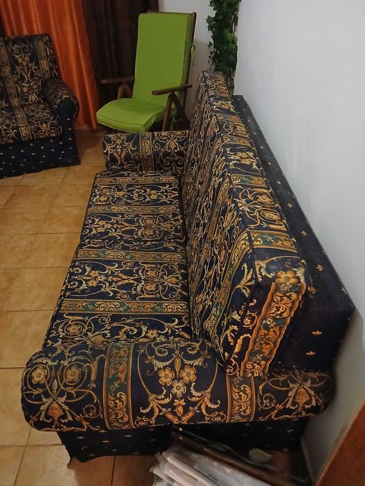 moveis e sofas e  candieiros