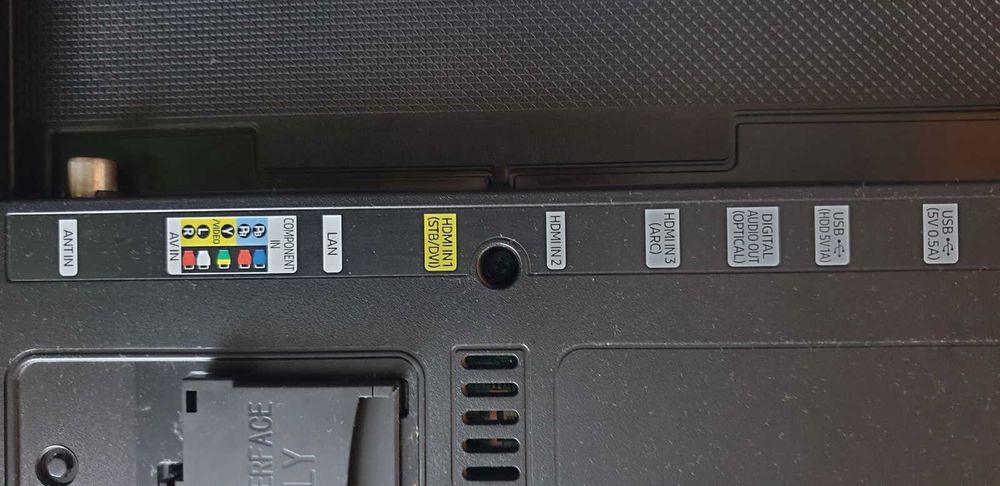 TV Samsung UE50KU6000W  4K  + pilot  bez podstawy