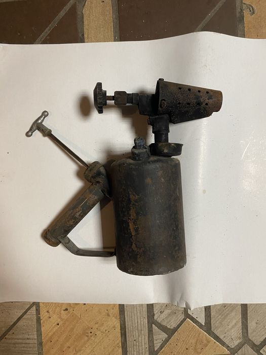 Stara zabytkowa lutlampa