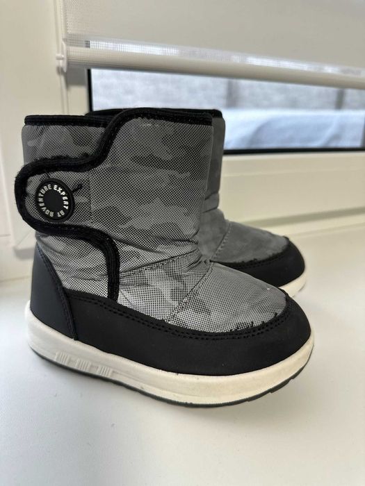 Світловідбиваючі зимові дитячі чобітки sinsay 18 см 27 розмір