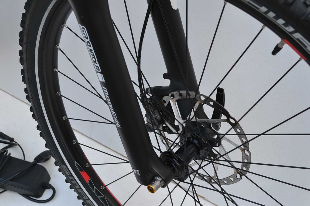 Elektryczny górski centurion backfire bosch rama M koła 27,5 1x11slx