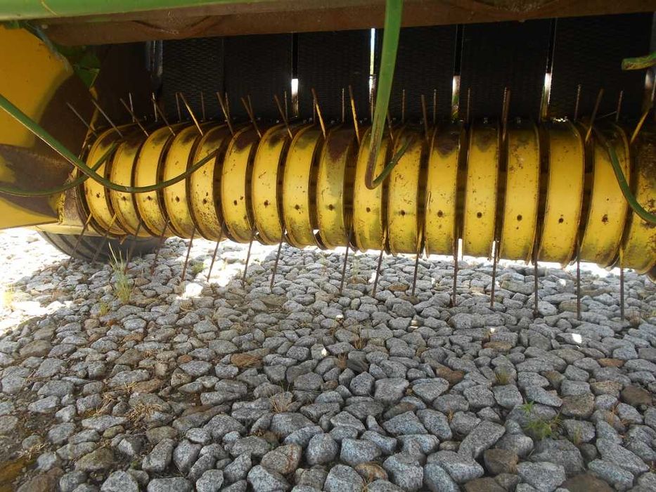 Enfardadeira de rolos John Deere 545