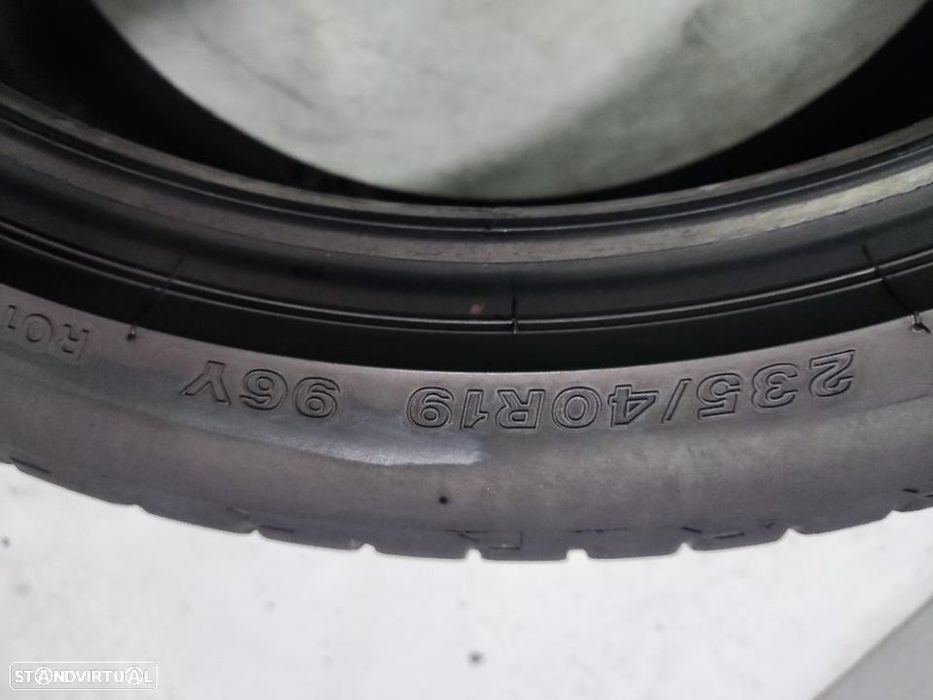 2 pneus semi novos 235-40r19 bridgestone - oferta dos portes