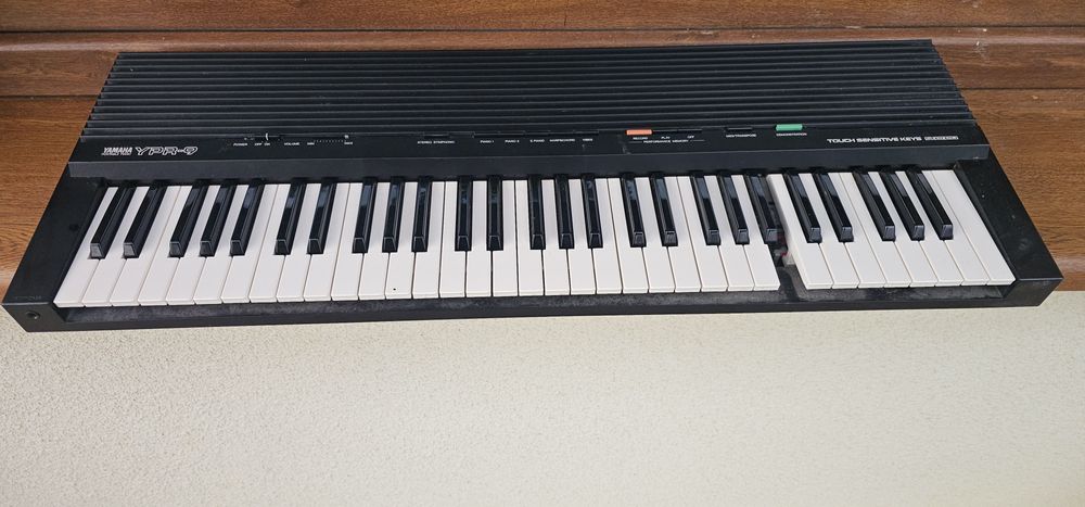 Yamaha YPR-9 keyboard