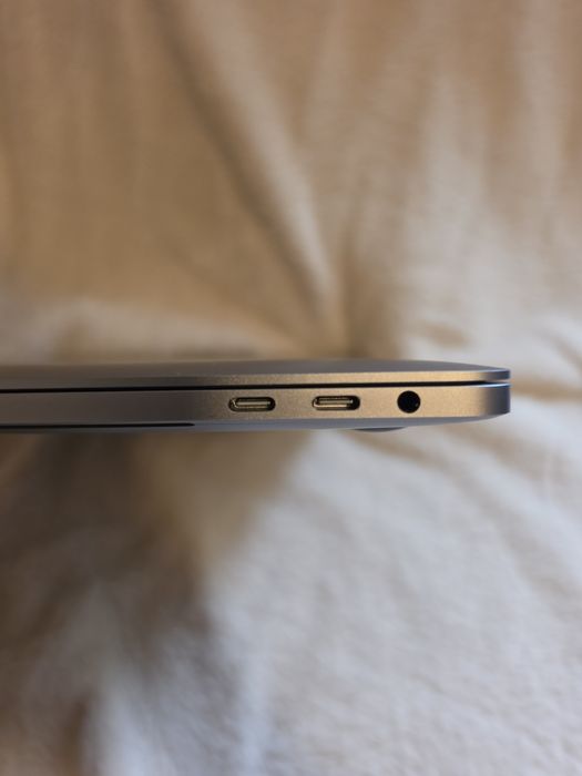 MacBook Pro 15” 2018 | Intel Core i7 | 16 GB RAM | 1TB de SSD
