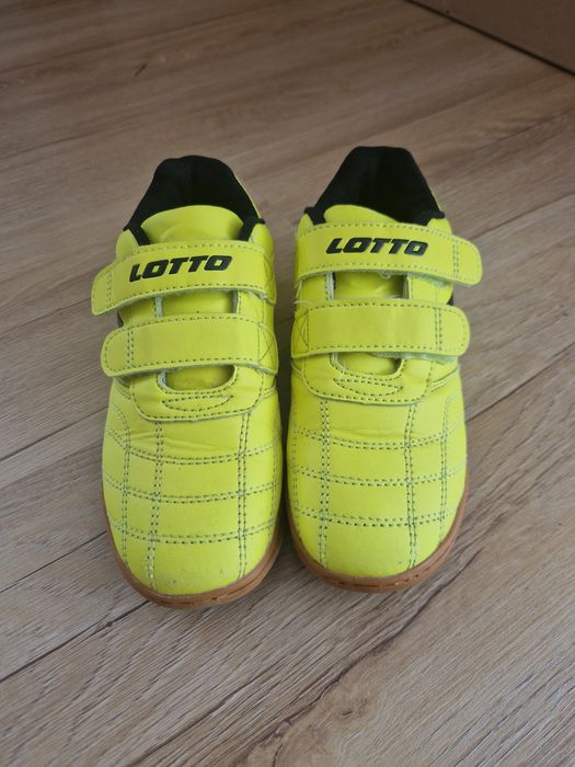 Buty Piłkarskie Turfy  rozmiar. 30