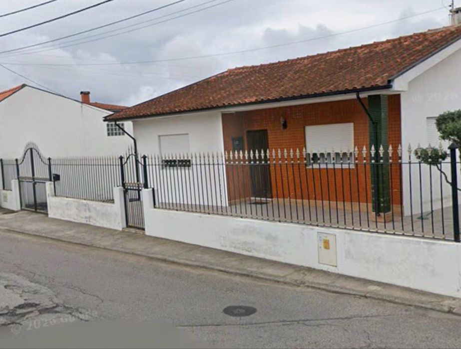 Moradia T3 a cinco minutos de Espinho e Feira