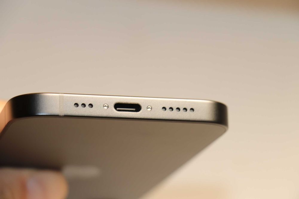 Apple iPhone 16e 128GB Black, NEW! Є  7ШТ!   Під MDM