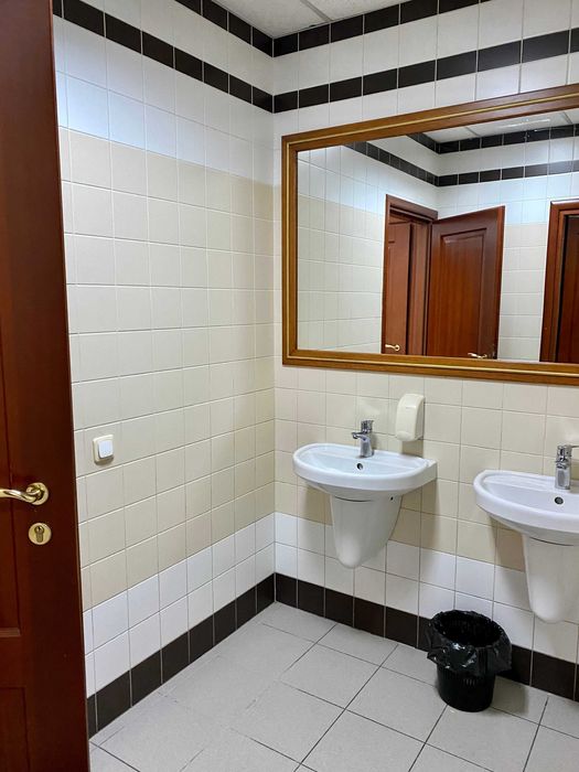 Офіс в БЦ, 127 м.кв., 4 кабінета, кухня, генератор, Поділ, власник