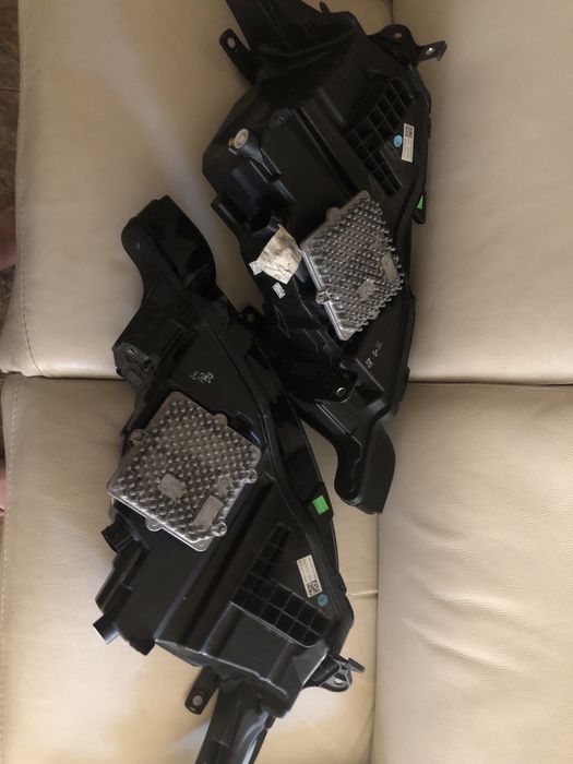 Range Rover Sport L494 фари передні.