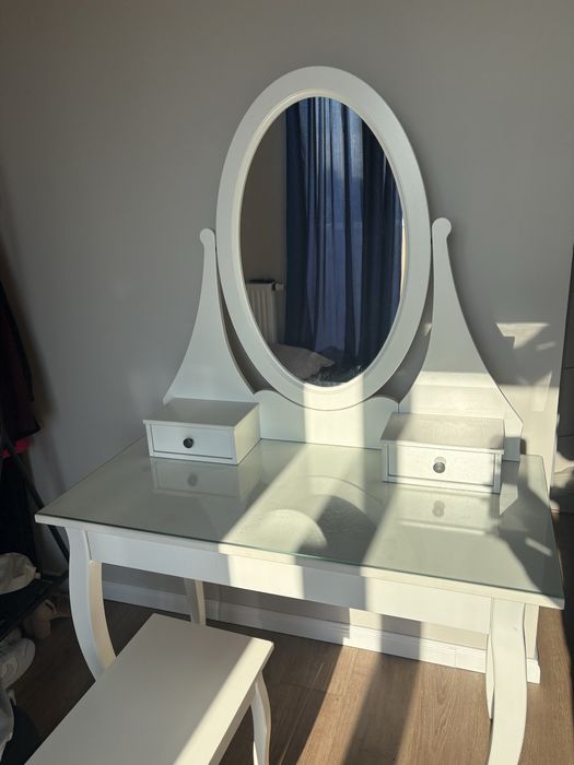 Toaletka hemnes z taboretem