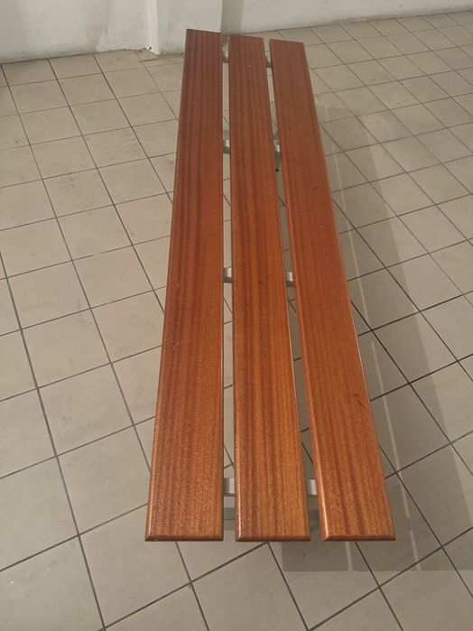 Banco de balneário / apoio