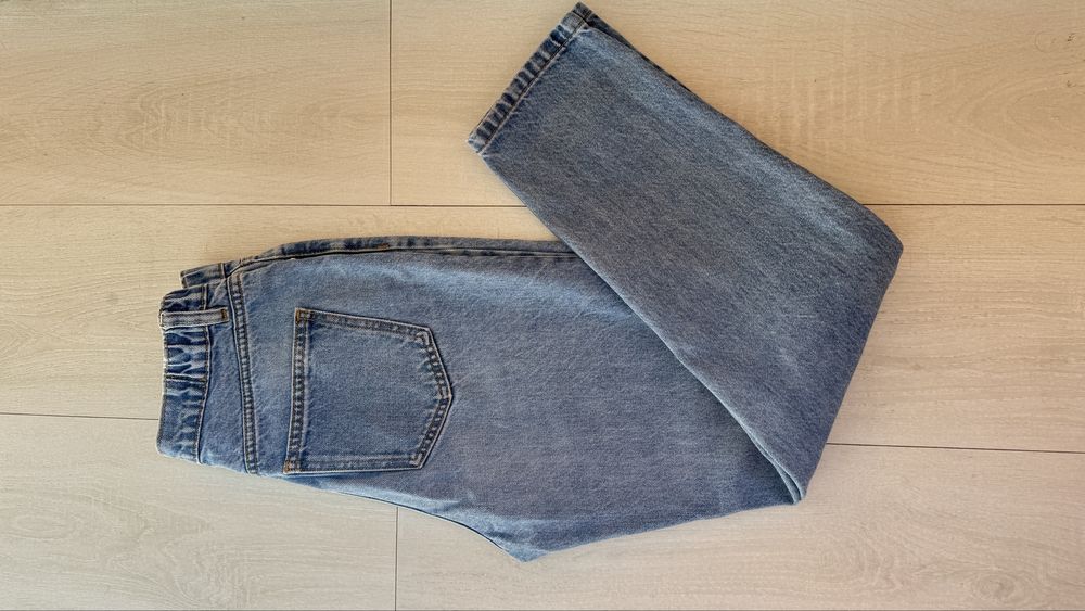 Джинсы женскин Stadivarius,Levis,Cropp