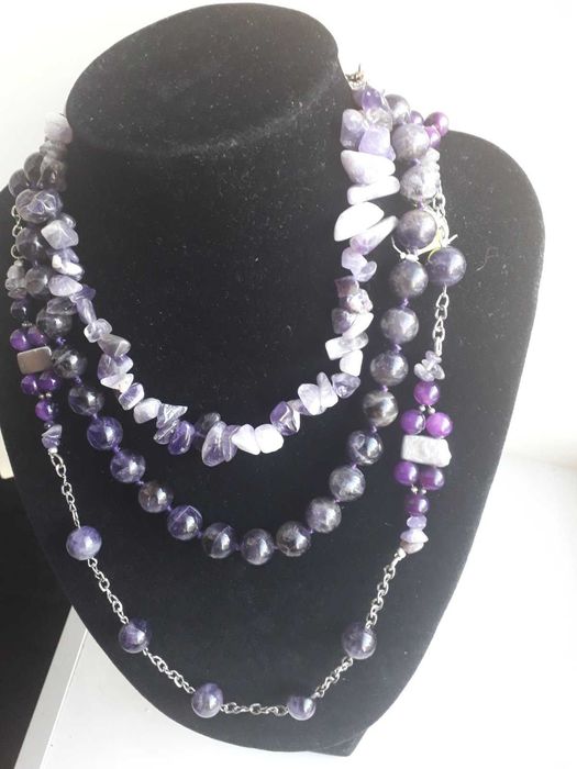 Бусы, серьги, кулоны с натуральными камнями