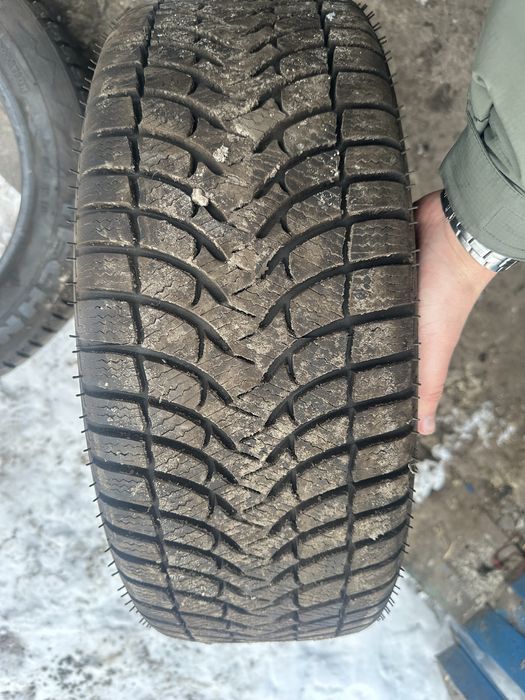 Продам резину r17