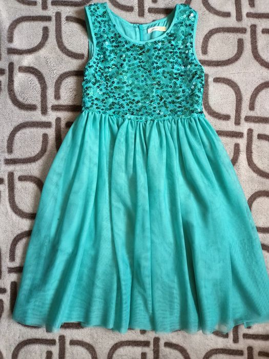 Нарядна сукня, плаття на 7-9 років