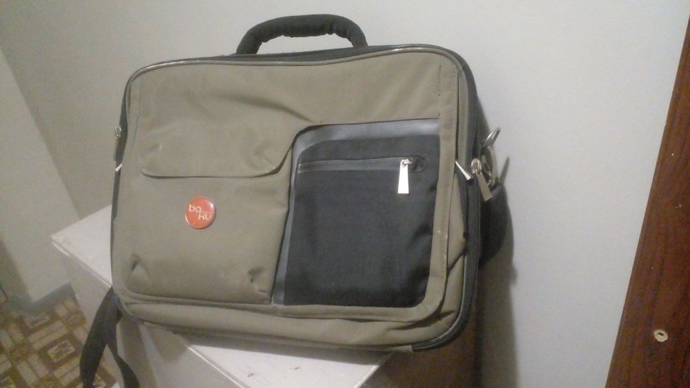 Сумка для Ноутбука и не только прочная .