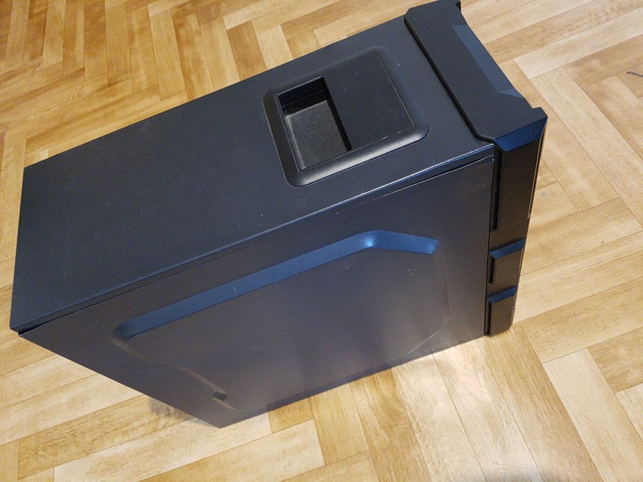 Komputer Do Lekkich Gier AM4 Zen 1600 RX470 8GB RAM SSD 256