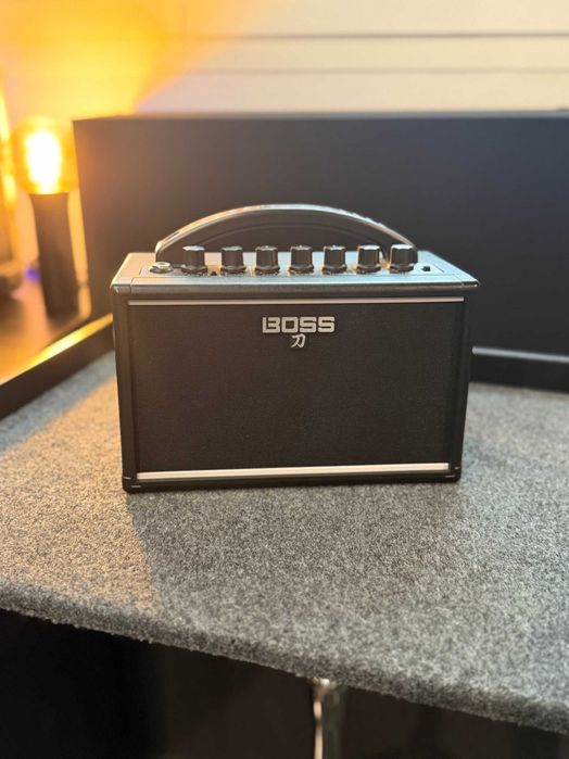 Boss Katana Mini Amplificador