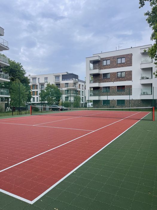 3-кімнатна квартира з подвірʼям та паркінгом Краків