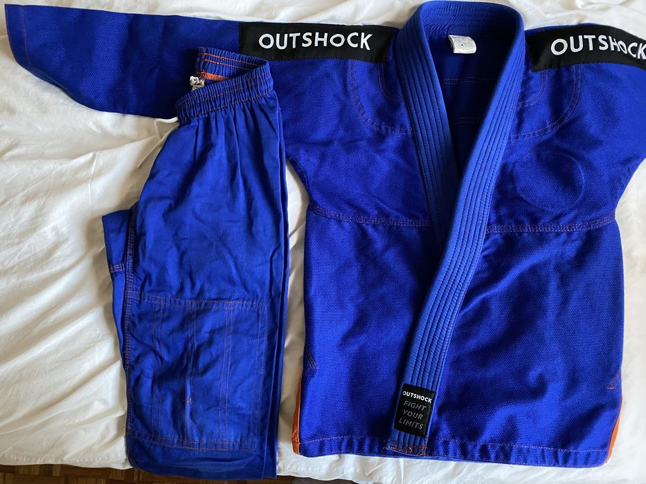 Kimono M3 marca “outshock”