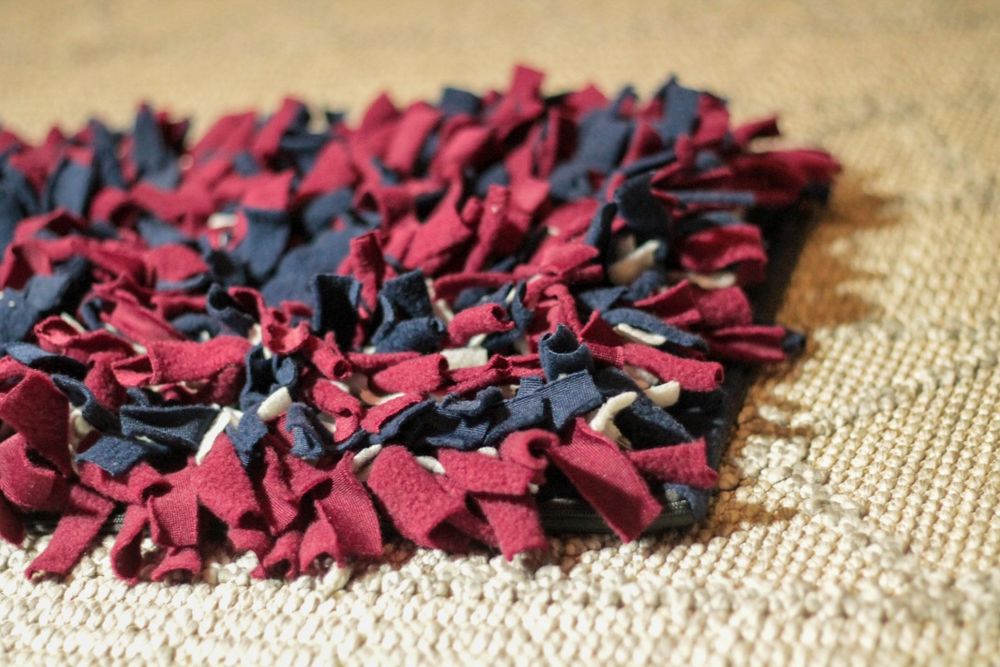 Нюхальний килимок і ошейники для собак