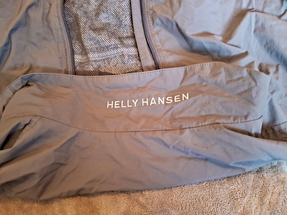 Куртка Helly Hansen — сіра вітровка