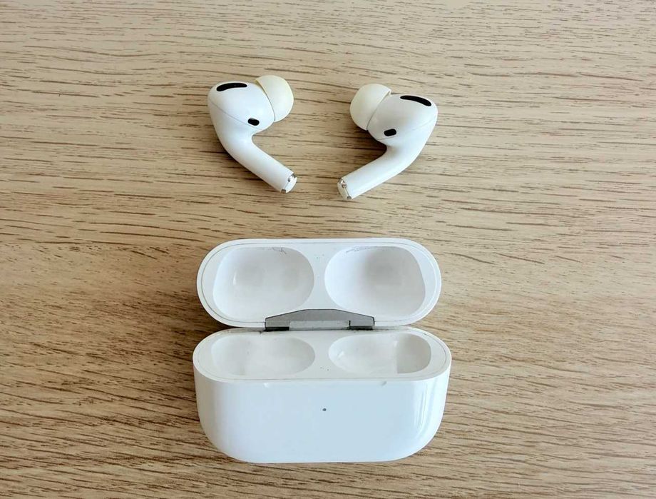 AirPods Pro Originais com carregamento MagSafe + Acessórios
