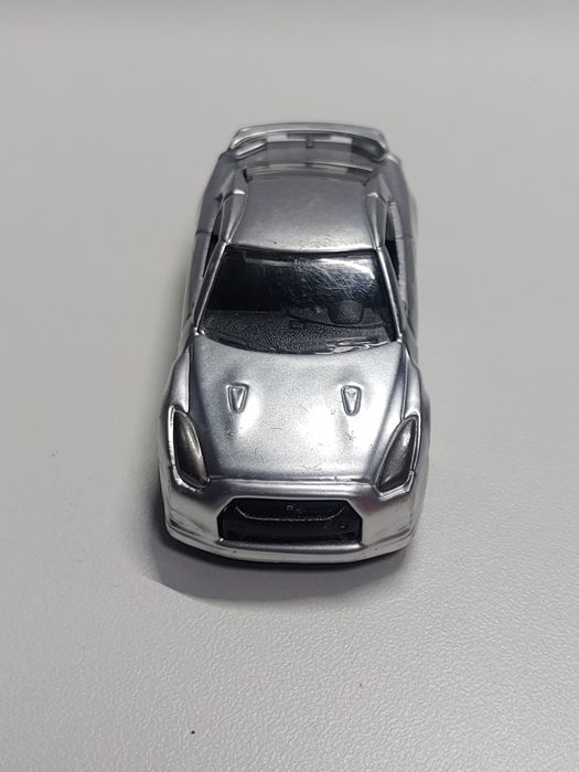 Bburago Nissan GT-R