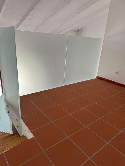 8 Painéis de Vidro Fosco Temperado com Fixações Inox